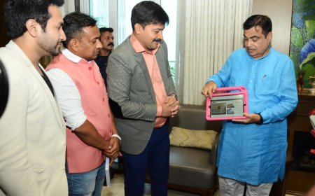 Nitin Gadkari Launches Volunteer Updates News Portal