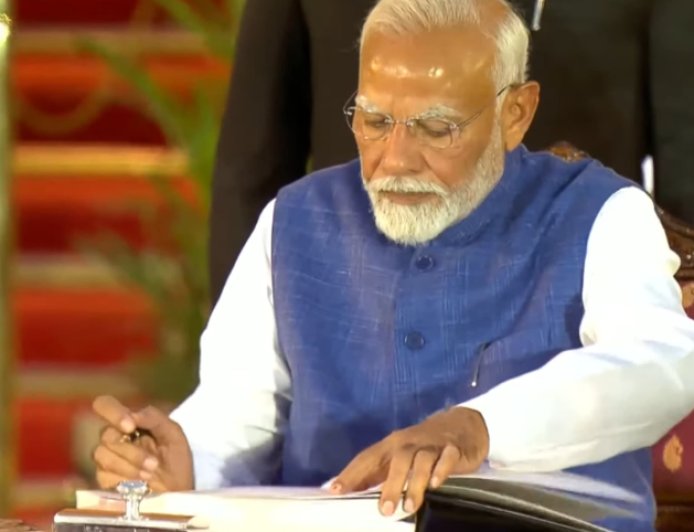 6 Maharashtra Ministers in New Modi Cabinet