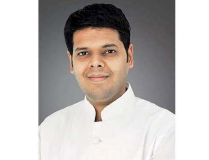 Adv. Davkhare steals the show