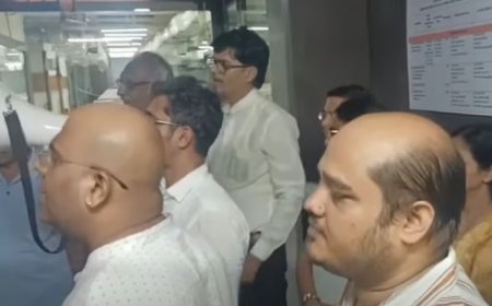 बेलापुर में डिप्टी रजिस्ट्रार कार्यालय के बाहर नागरिकों का हंगामा, भ्रष्टाचार के खिलाफ प्रदर्शन