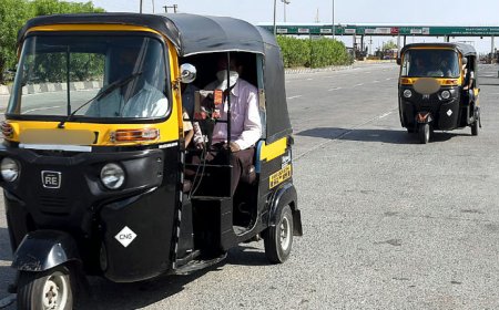 15 नवंबर तक सभी रिक्शा व टैक्सी चालक शुरू करें मीटर आधारित सेवा – परिवहन मंत्री प्रताप सरनाईक का सख्त निर्देश