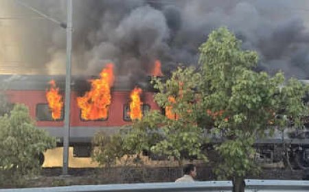 Fire Breaks Out in Rajdhani Express Near Ratlam, 68 Passengers Escape Safely