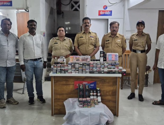 मीरा रोड में प्रतिबंधित ई-सिगरेट पर पुलिस की बड़ी कार्रवाई, ₹2 लाख का माल जब्त; तीन गिरफ्तार