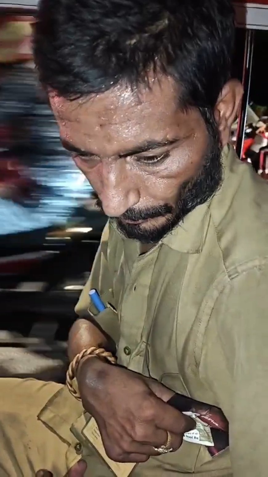 मिरा रोड-पेणकरपाडा मार्ग पर नशे में ऑटो चालक चला रहा था सवारी, यात्रियों में दहशत