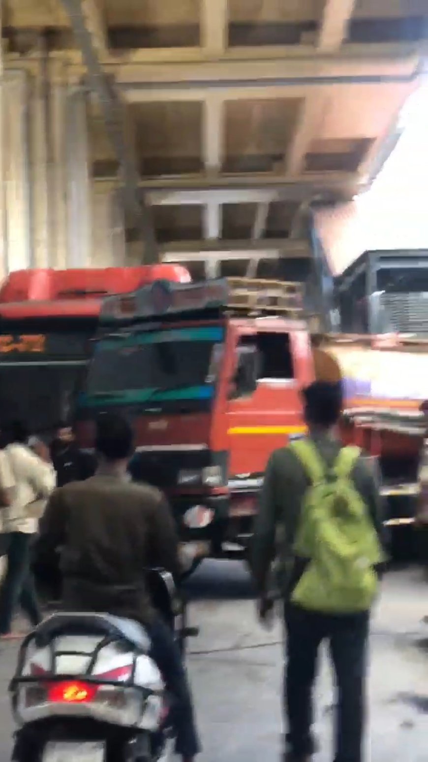 BEST Bus Collides with Water Tanker Near Miragaon Metro Station; Morning Traffic Disrupted