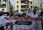 अनिता पाटिल के इस्तीफे की मांग को लेकर मनपा मुख्यालय के बाहर प्रदर्शन, आरोपी को फांसी देने की उठी मांग