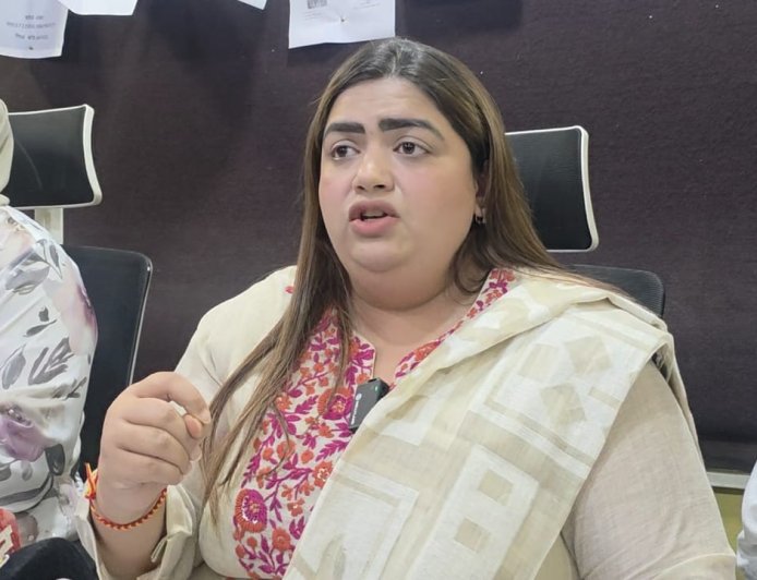 अनीता पाटिल को तुरंत पद से हटाओ वरना सड़क पर उतरेगी कांग्रेस — अफरीन सैयद हुसैन का बीजेपी पर तीखा हमला