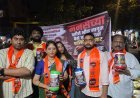 सड़कें गड्ढामुक्त कराने MNS का ‘भीख मांगो आंदोलन’, पालिका के खिलाफ अनोखा विरोध