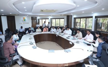 मीरा-भाईंदर में स्वास्थ्य और शिक्षा पर बड़ा मंथन; इंदिरा गांधी अस्पताल में PET Scan केंद्र और मनपा स्कूलों के निजी संस्थाओं को गोद देने पर समीक्षा बैठक