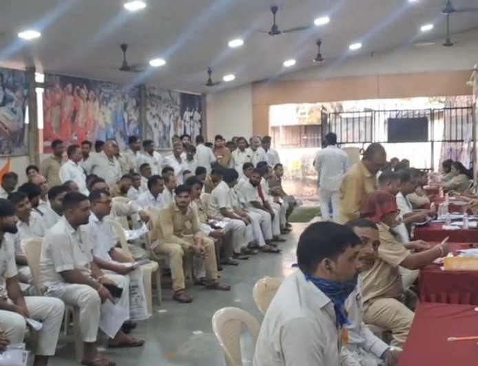 मीरा-भाईंदर में 6 हजार रिक्षा-टैक्सी चालकों की मराठी मौखिक परीक्षा, मराठी में जवाब देने वालों को ही किया जाएगा पास