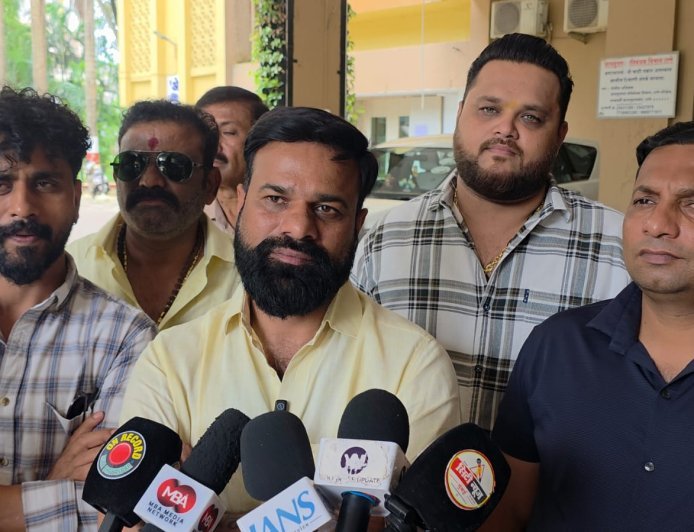 बकरियों के मुद्दे पर मनसे का कांग्रेस पर पलटवार; महासभा में प्रस्ताव मंजूर होते समय विरोध क्यों नहीं किया