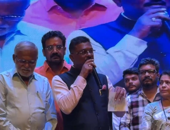 एसी बंद, पंखे बंद और छत से टपकता रहा पानी! लता मंगेशकर नाट्यगृह के बाद अप्पासाहेब धर्माधिकारी हॉल की बदहाली उजागर