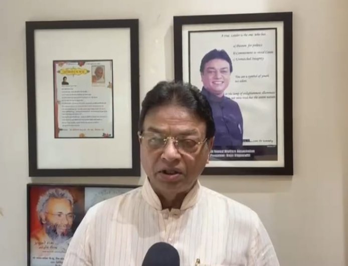 जैन धर्म को समझने की जरूरत है नरेंद्र मेहता को — मुजफ्फर हुसैन
