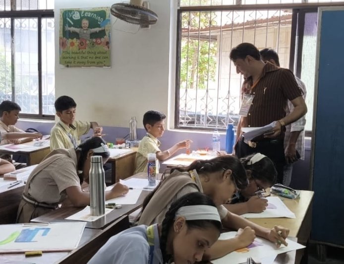विद्यार्थियों के लिए शिवसेना की ओर से चित्रकला अभ्यास परीक्षा का आयोजन