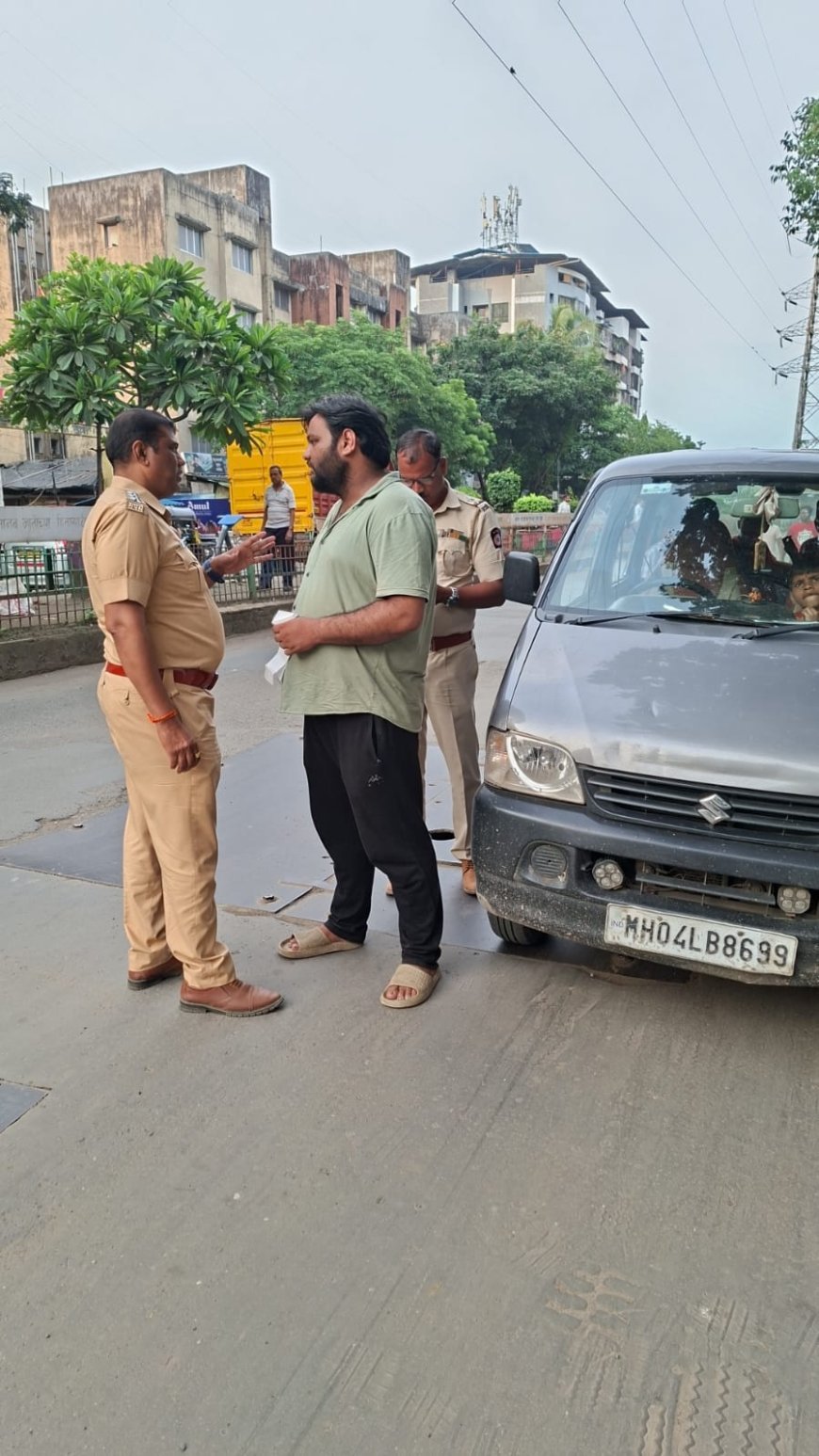 मीरा-भाईंदर में अवैध छात्र परिवहन पर RTO की कार्रवाई, 18 वाहनों पर लगा ₹1.85 लाख का जुर्माना