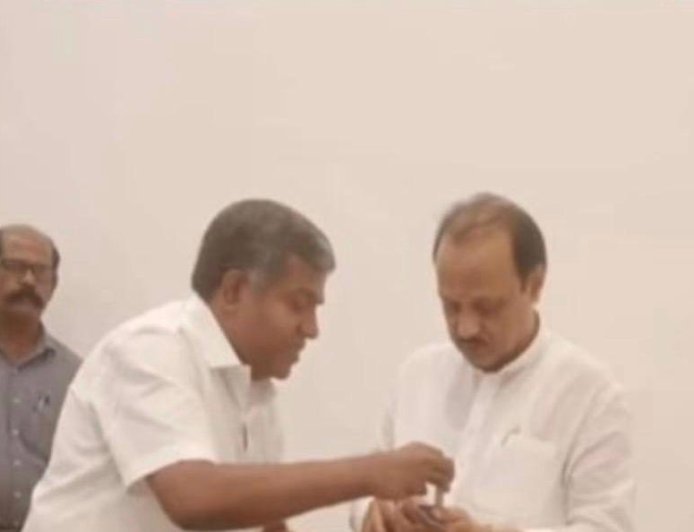 मीरा-भाईंदर में नौकरी के नाम पर 21 लाख की ठगी! खुद को अजित पवार का PA और शिक्षक संघ का अध्यक्ष बताने वाला आरोपी गिरफ्तार