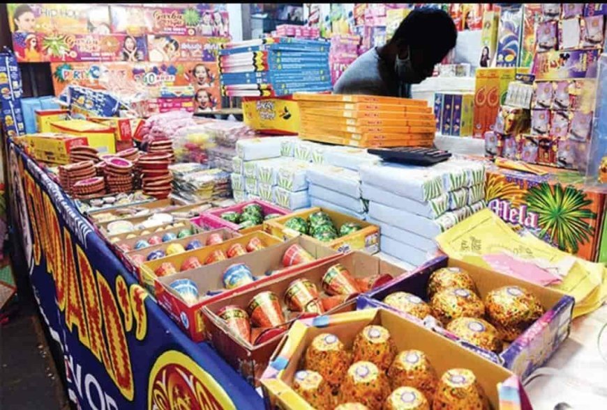 मीरा-भाईंदर में पटाखा विक्रेताओं के लाइसेंस पर अहम बैठक, पात्र आवेदनों पर जल्द कार्रवाई के निर्देश